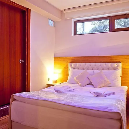 Nisa Sultan Taksim Istanbul